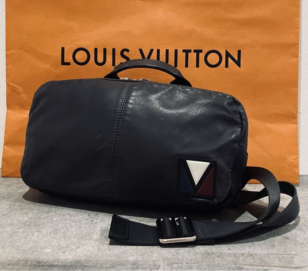 Louis Vuitton leather body bag V cowhide shoulder crossbody